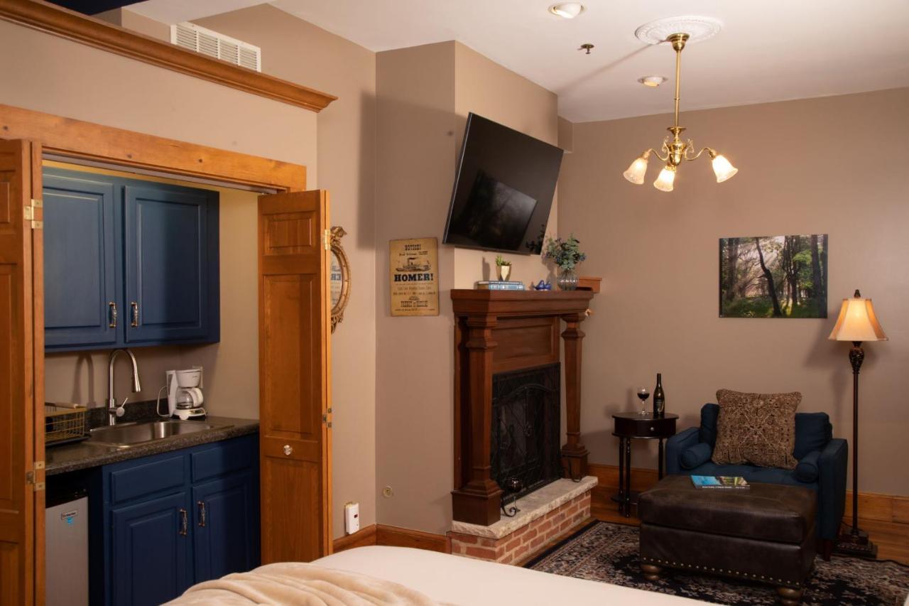 غالينا Riverboat Suites المظهر الخارجي الصورة