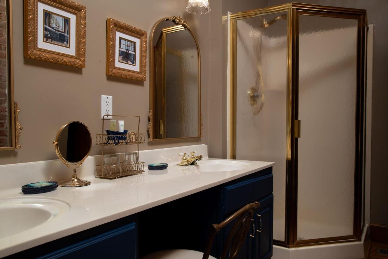 غالينا Riverboat Suites المظهر الخارجي الصورة