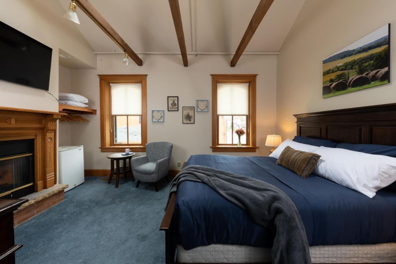 غالينا Riverboat Suites المظهر الخارجي الصورة