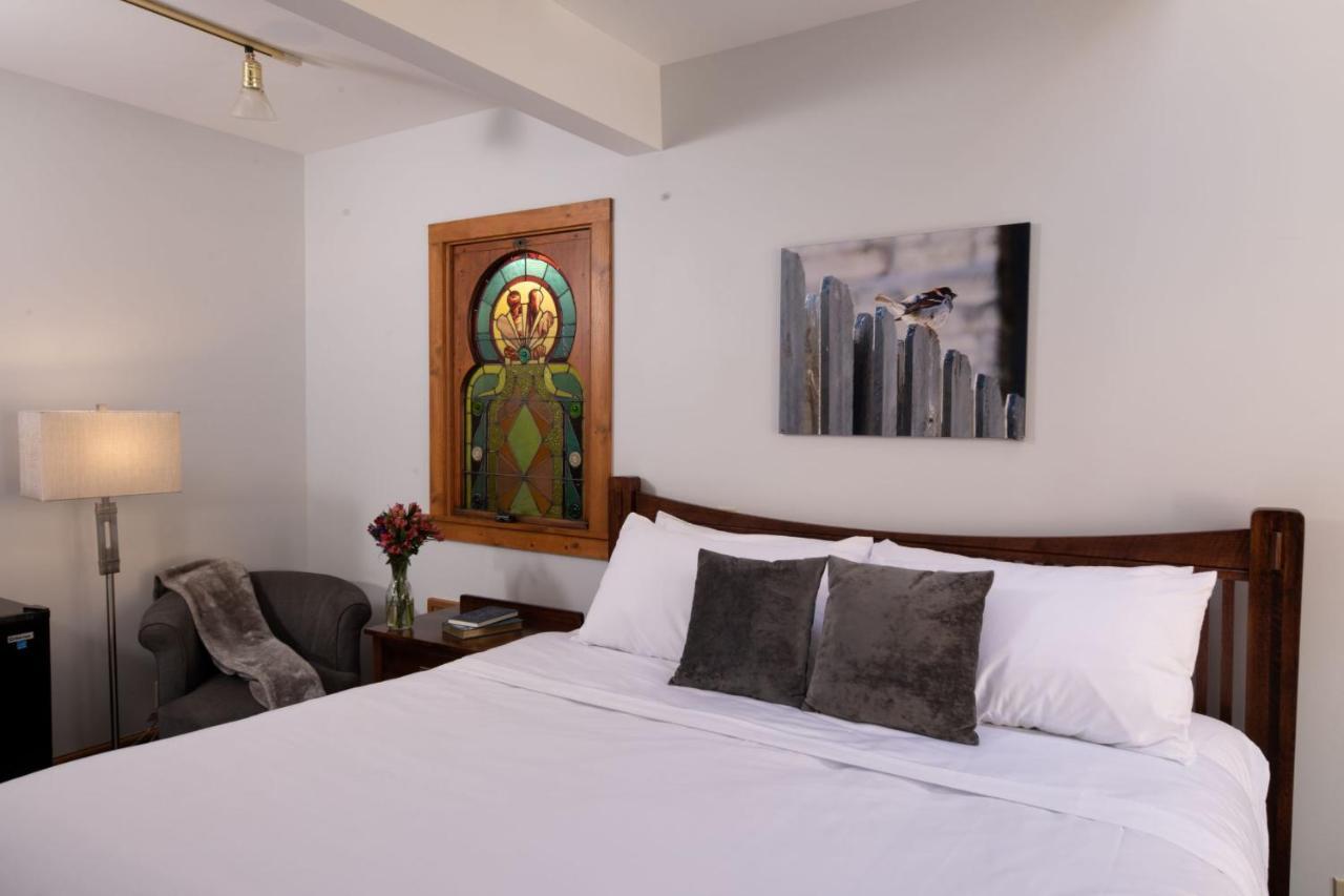 غالينا Riverboat Suites المظهر الخارجي الصورة