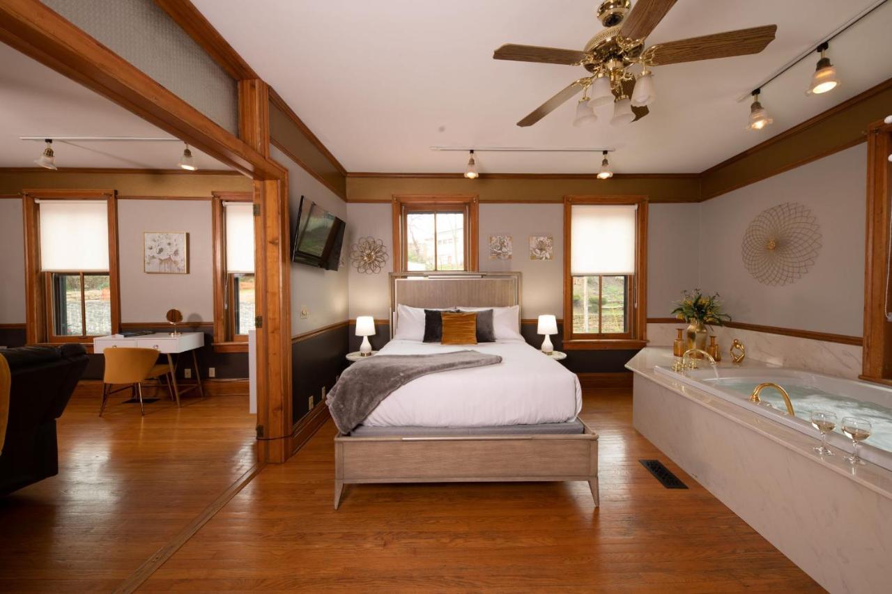 غالينا Riverboat Suites المظهر الخارجي الصورة