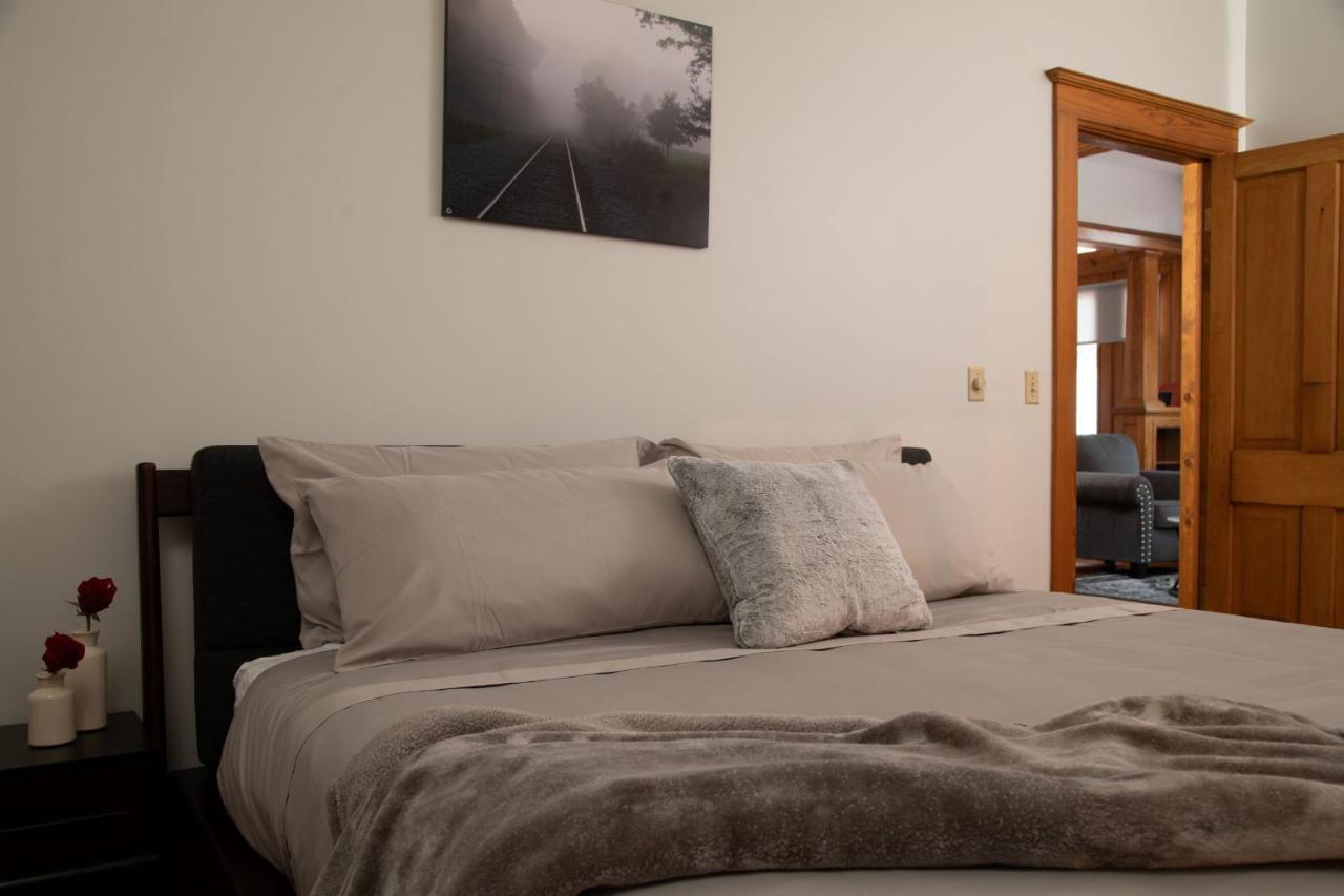 غالينا Riverboat Suites المظهر الخارجي الصورة