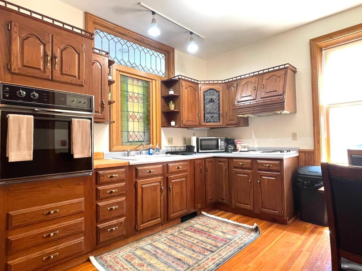 غالينا Riverboat Suites المظهر الخارجي الصورة